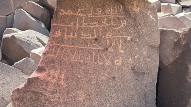 Photo of “الله ولي عمر بن الخطاب”.. السعودية تعلن عن نقوش صخرية تحمل اسم ثاني الخلفاء الراشدين (شاهد)