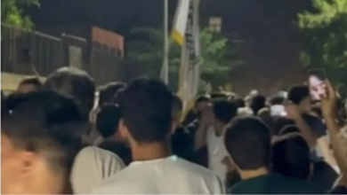 Photo of هتافات واتهامات بـ”التشبيح”.. توتر متصاعد يضرب “المزة 86” بدمشق (شاهد)