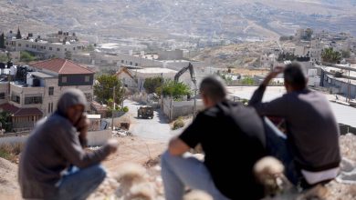 Photo of هدم فتهجير.. الاحتلال يهدم منزلا فلسطينيا شمال غربي القدس