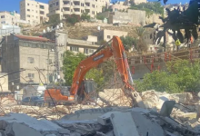 Photo of الاحتلال يهدم 15 منزلاً في برطعة جنوب غرب جنين (شاهد)
