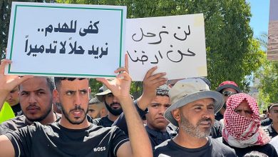 Photo of مئات المتظاهرين يحتجون في بئر السبع رفضًا لسياسات هدم المنازل والتهجير في النقب