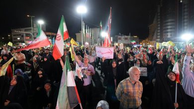 Photo of احتجاجات في إيران تطالب بإقالة قاليباف وعراقجي بسبب المفاوضات مع الولايات المتحدة