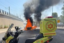 Photo of مقتل شخص بانفجار مركبة على شارع أيالون جنوب تل أبيب