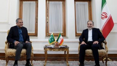 Photo of عراقجي يلتقي وزير الداخلية الباكستاني في طهران وسط جهود وساطة بين إيران وواشنطن