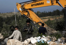 Photo of الاحتلال يهدم منزلا فلسطينيا مأهولا بالخليل