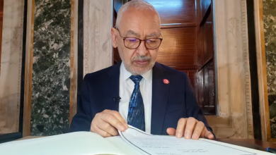 Photo of بعد أيام من الغموض.. ماذا حدث للغنوشي داخل السجن؟ (فيديو)