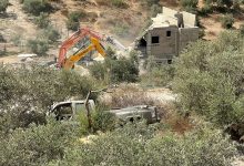 Photo of السلطات الإسرائيلية تهدم منزلين في اللقية ووادي عارة