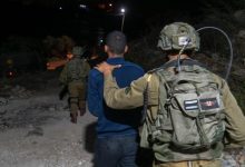 Photo of الاحتلال الإسرائيلي يشن حملة مداهمات واعتقالات واسعة في مدن وبلدات الضفة الغربية