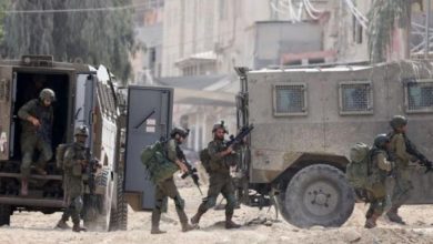 Photo of الاحتلال يقتحم قلقيلية ويغلق طرقًا رئيسية وسط انتشار عسكري واسع