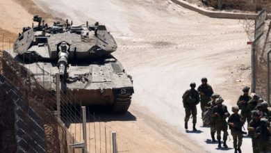 Photo of قوات الاحتلال تتوغل في ريف القنيطرة وتنصب حاجزًا عسكريًا لتفتيش المارة
