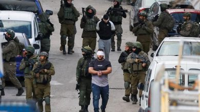 Photo of حملة اعتقالات إسرائيلية واسعة في الضفة والقدس.. عشرات المداهمات واعتقال مواطنين