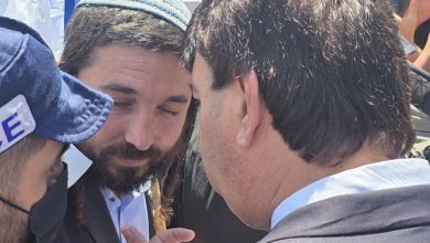 Photo of رهط ترفض زيارة تسفي سوكوت.. إغلاق المدارس ووقفة احتجاجية غاضبة