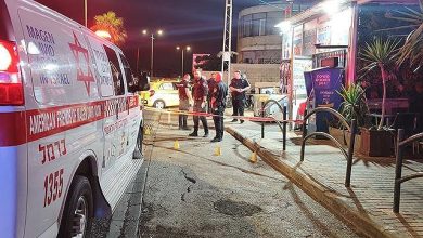 Photo of إصابات متفاوتة بجرائم إطلاق نار وطعن وحوادث عنف في حيفا والنقب والناصرة
