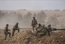 Photo of إصابة جنود إسرائيليين في اشتباك مسلح جنوب لبنان وملاحقة المنفذ
