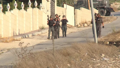 Photo of الاحتلال يفجر منزل فاروق رمضان بقرية تِل في نابلس (فيديو)