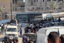 Photo of عناق حار بين طفلة وأبيها.. مشاهد مؤثرة لوصول فلسطينيين عائدين إلى غزة (شاهد)