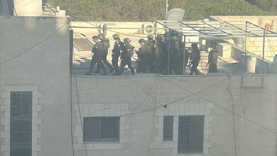Photo of الاحتلال ينسحب من مخيم قلنديا وكفر عقب بعد يومين من العدوان خلفا عشرات الإصابات والاعتقالات