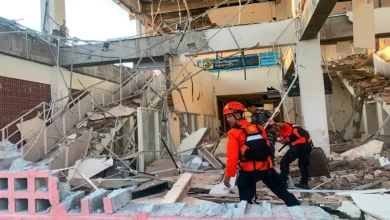Photo of زلزال بقوة 7.7 درجات يضرب إندونيسيا.. 51 قتيلاً وآلاف الأشخاص يُجلون