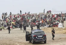 Photo of ارتفاع قياسي لعدد القاصرين المغاربة في سبتة وإسبانيا تستعد لنقل 500 فتاة