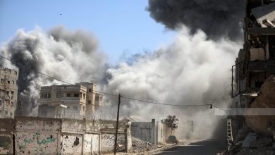 Photo of الاحتلال يواصل خروقات وقف إطلاق النار في غزة لليوم الـ322 ويصيب طفلاً برصاصه