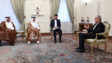 Photo of قطر تبحث في طهران خفض التصعيد ومقترح ممر ملاحي مؤقت عبر مضيق هرمز