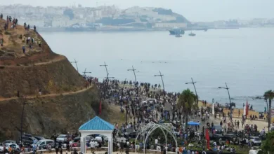 Photo of المغرب: تجدد المواجهات عند معبر بني أنصار.. السلطات المغربية توقف 50 شخصاً إثر محاولات عبور جماعية