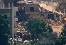 Photo of الاحتلال الإسرائيلي يواصل قصف المنصوري جنوب لبنان ويصيب جندياً لبنانياً خلال فتح الطرقات