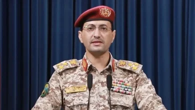 Photo of الحوثيون يعلنون استهداف «تحشيدات سعودية» ومخازن أسلحة في المخا وإصابات بمينائها