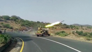 Photo of الحوثيون يعلنون استهداف قاعدة جوية بالسعودية وغارات على مواقعهم في 6 محافظات