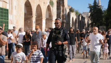 Photo of أكاديمي يحذر: المستوطنون يوظفون الأعياد لترسيخ السيادة على الأقصى