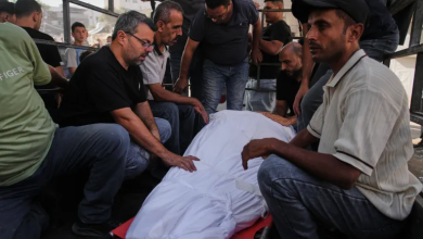 Photo of شهيدان ومصابون في قصف وإطلاق نار للاحتلال بمدينتي غزة ودير البلح (شاهد)