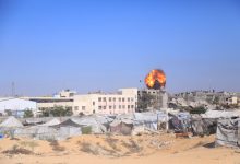 Photo of نيران الاحتلال تستهدف خيام النازحين في قطاع غزة