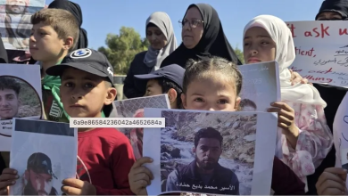 Photo of أكثر من 40 سوريا في السجون الإسرائيلية.. عائلاتهم تطالب بالكشف عن مصيرهم (شاهد)