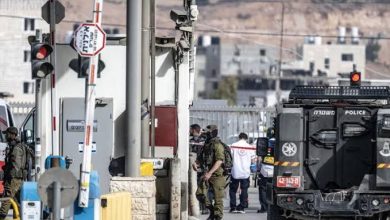 Photo of اقتحامات واعتداءات مستوطنين في الضفة.. 942 حاجزًا وعائقًا تعرقل حركة الفلسطينيين