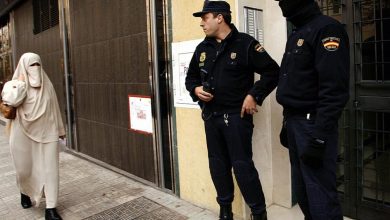Photo of لاردة الإسبانية تقر حظرا على تغطية الوجه بالكامل في الأماكن العامة