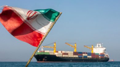 Photo of “رويترز”: إيران تغيّر أساليبها في استهداف السفن في مضيق هرمز
