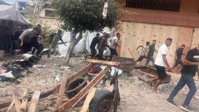Photo of بينهم طفلان وسيدة.. 5 شهداء ومصابون وسط قصف وإطلاق نار في قطاع غزة