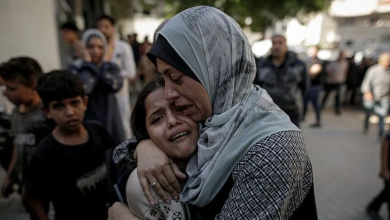 Photo of غزة.. ارتفاع عدد شهداء الحرب إلى 74 ألفا و564 فلسطينيا