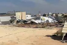 Photo of سلطات الهدم الإسرائيلية تطيح بمنازل ومنشآت زراعية لعائلة أبو قرشين في رهط