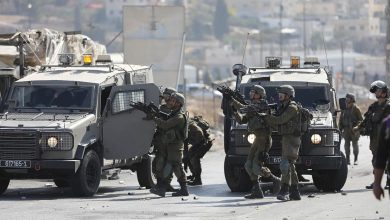 Photo of الاحتلال يواصل اقتحاماته بالضفة والقدس ويعتقل أكثر من 70 مواطنًا بالخليل
