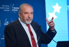 Photo of ليبرمان يطرح خطة للضفة وغزة: إلغاء أوسلو ومنع الدولة الفلسطينية