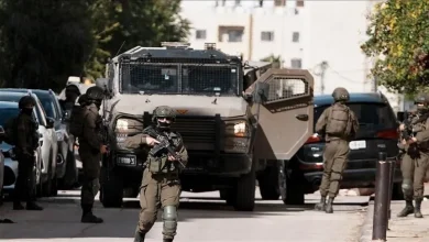 Photo of إصابة شابين برصاص الاحتلال في أريحا واقتحام منازل في طمون